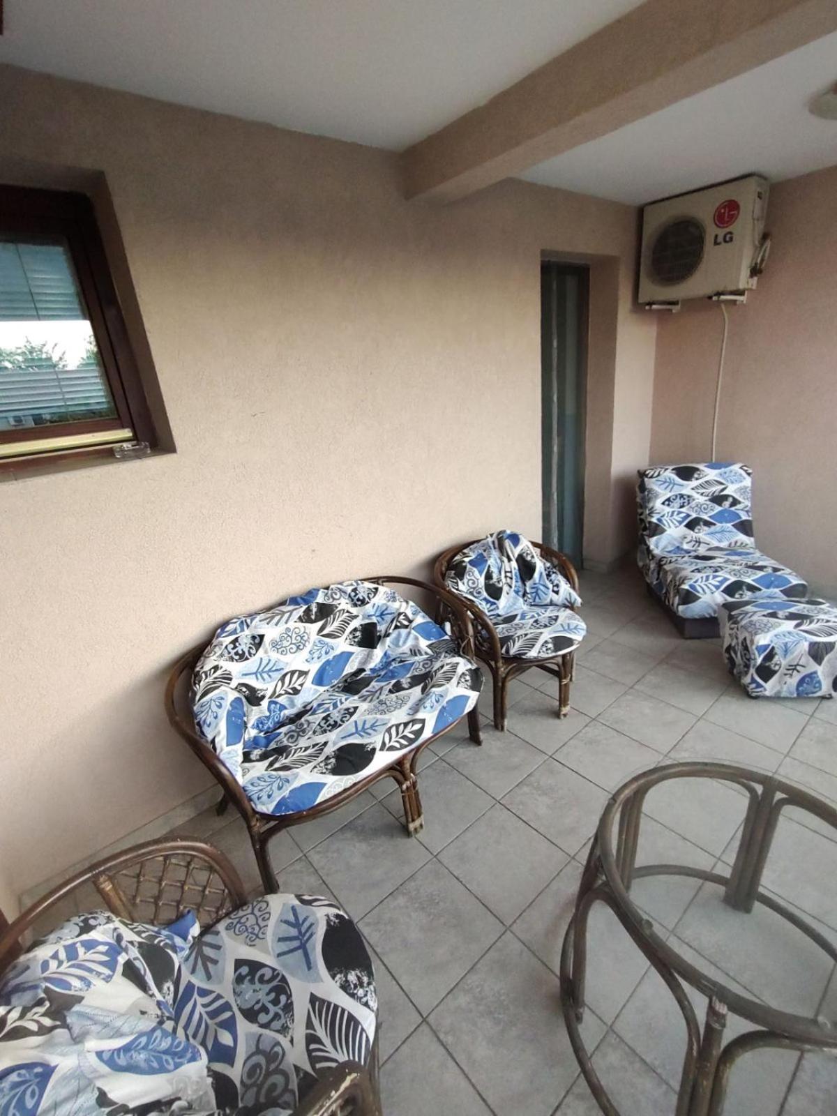 Plavi Apartman Airport Belgrad Exterior foto